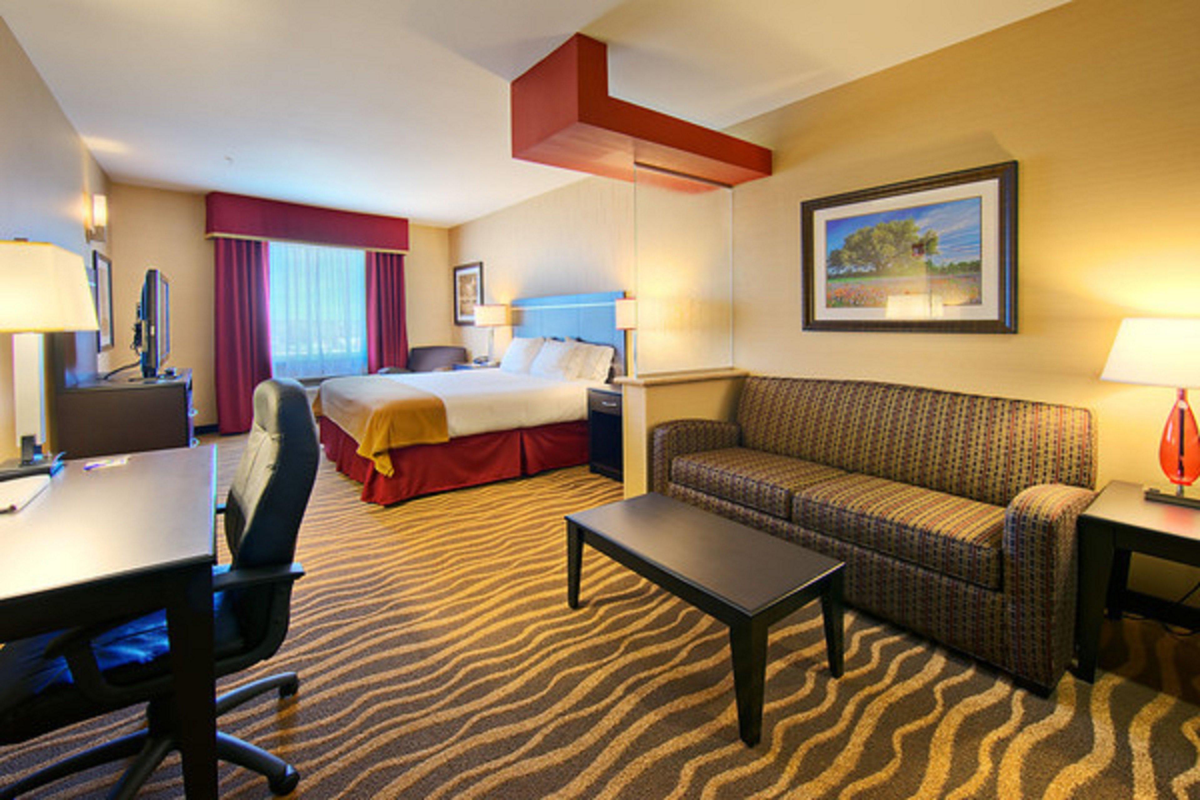 Express & By Ihg Cotulla